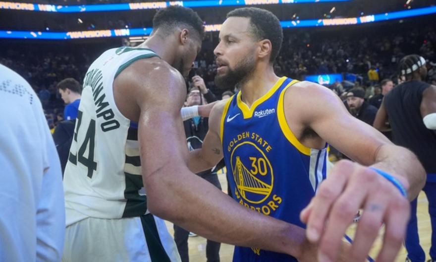 Γουόριορς: Σε επαφές με τους Μπακς για τον Γιάννη Αντετοκούνμπο!