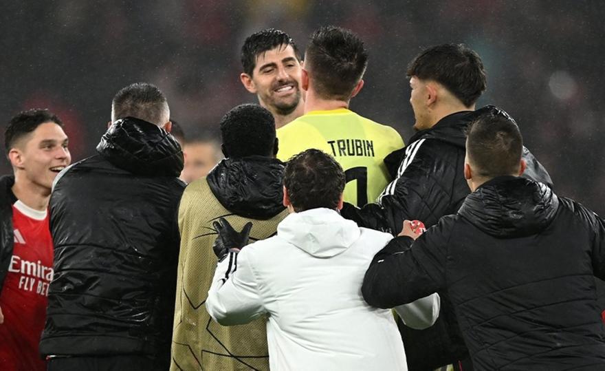 Η Ρεάλ έχασε την 8άδα, αλλά ο Κουρτουά χάρηκε για την τρομερή στιγμή του αντίπαλου τερματοφύλακα!