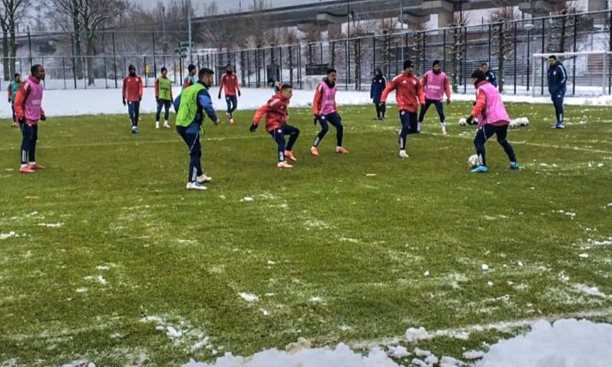 Ολυμπιακός: Προπόνηση στο χιονισμένο Άμστερνταμ με φόντο το ντέρμπι με την ΑΕΚ