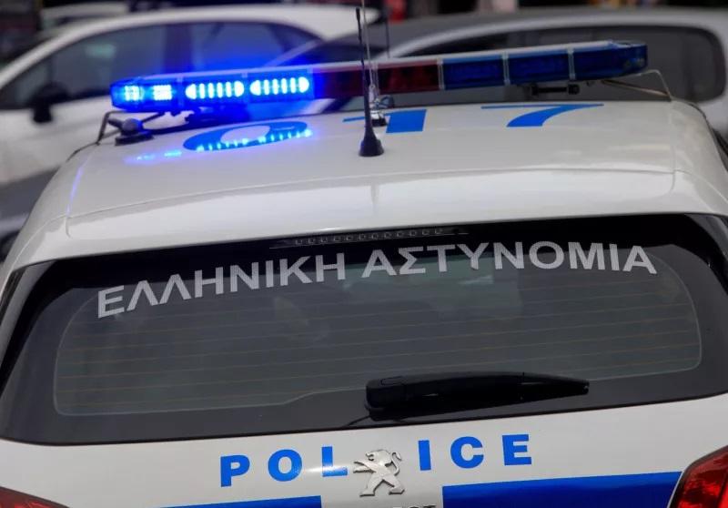 Συνελήφθη 28χρονος που επιτέθηκε σε ζευγάρι την ώρα που έβγαζε λεφτά από ΑΤΜ στο κέντρο της Αθήνας