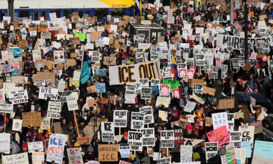 Χιλιάδες Αμερικανοί βγήκαν στους δρόμους κατά της ICE
