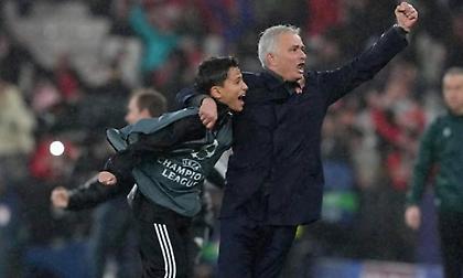 «Την άλλη μέρα με σταματούσαν όλοι»: Το ball boy της Μπενφίκα για την αγκαλιά με τον Μουρίνιο