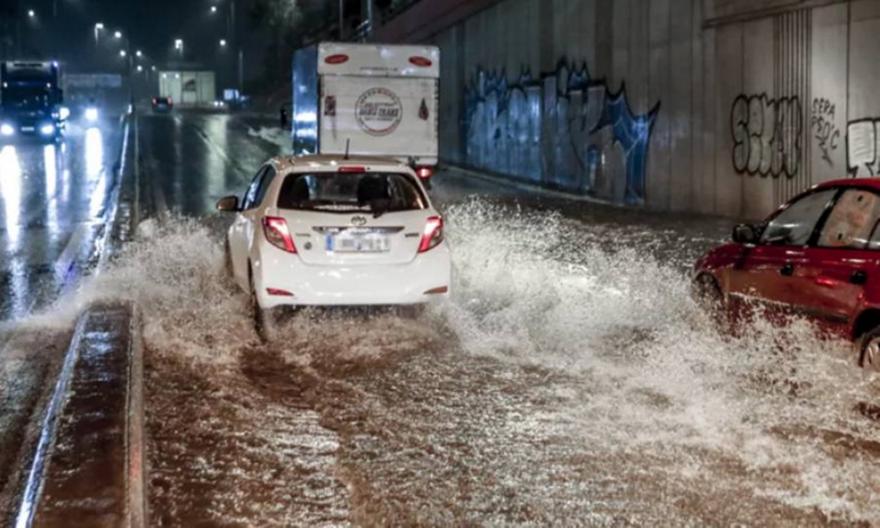 Καιρός Κυριακή 1 Φεβρουαρίου: Κόκκινος συναγερμός για κακοκαιρία με ισχυρές βροχές και καταιγίδες