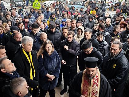 Παρουσία Σιάο το τρισάγιο στη μνήμη του Άλκη Καμπανού