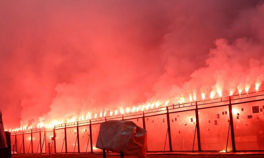 Η Τούμπα… πήρε φωτιά για τις 7 ψυχές: Απίθανες εικόνες στο 27ο λεπτό του ΠΑΟΚ – Πανσερραϊκός