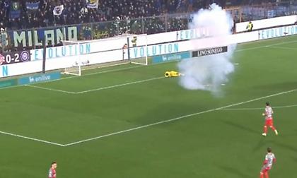 Προσωρινή διακοπή στο Κρεμονέζε-Ίντερ μετά από ρίψη καπνογόνου στον Αουντέρο