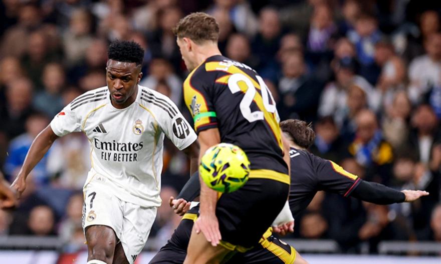 Ο Εμπαπέ λύτρωσε από την άσπρη βούλα στο 100' τη Ρεάλ Μαδρίτης κόντρα στη Ράγιο