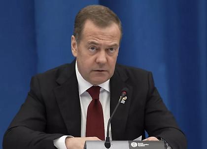 Μεντβέντεφ: «Συμμορία παραφρόνων» η ηγεσία της Ευρωπαϊκής Ένωσης