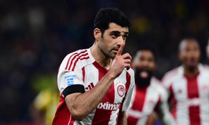 Σταματέλος: «Πρώτη φορά που όλοι οι τηλε-διαιτητές συμφωνούν - Δεν έχει πρόθεση αλλά υπάρχει επαφή του Μουκουντί»