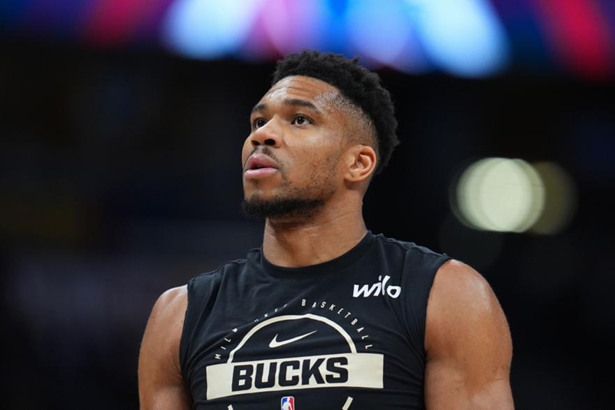 «Αν ο Αντετοκούνμπο φύγει με ανταλλαγή τώρα, θα πάει στους Γουόριορς»