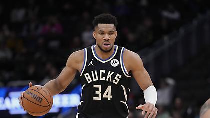 Σαμς Σαράνια: «Οι Μπακς κάνουν αντιπροσφορές για την ανταλλαγή Αντετοκούνμπο»