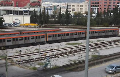 Βανδαλισμοί σε συρμούς του Μετρό στα Σεπόλια - Πώς δρουν ανενόχλητοι