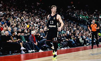 Με καυτό Όμπστ η Μπάγερν λύγισε την Παρί