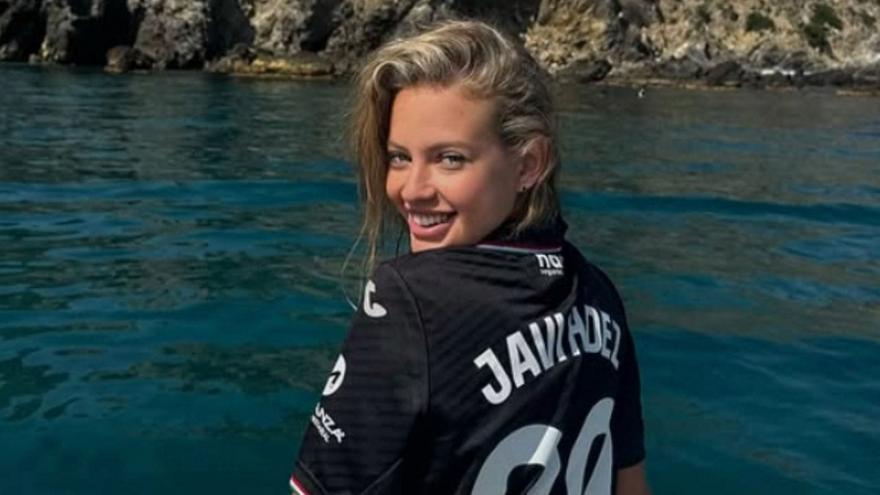 Έιλιν Κρόχι στο πλευρό του Ερνάντεθ: Η νέα γοητευτική παρουσία στα γήπεδα του Παναθηναϊκού