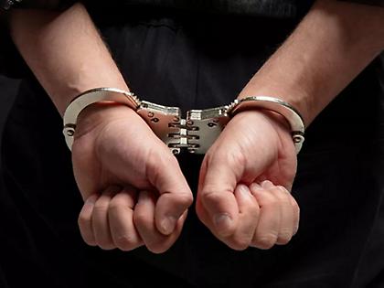 Σύλληψη 19χρονου για πυροβολισμούς σε σπίτι και αυτοκίνητο 34χρονου στο Ηράκλειο