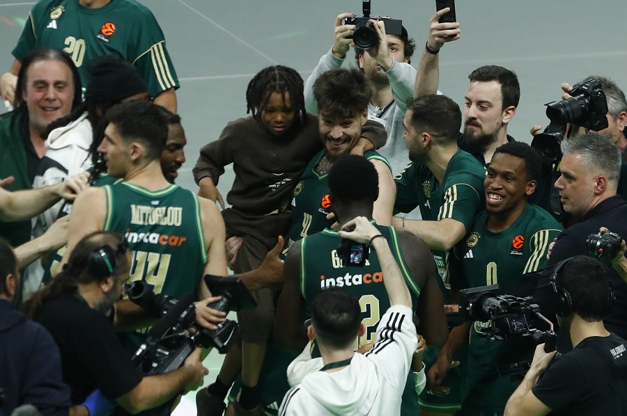 Παναθηναϊκός: Η φοβερή στιγμή με τον δακρυσμένο γιο του Γκραντ