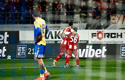 Νικολακόπουλος: «Καταλύτης ο Ταρέμι, ατραξιόν ο Ποντένσε στο διπλό του Ολυμπιακού»