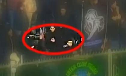 Η Αστυνομία έδωσε στη δημοσιότητα το βίντεο με τον ανεγκέφαλο που πέταξε την κροτίδα στον πορτιέρε της Κρεμονέζε