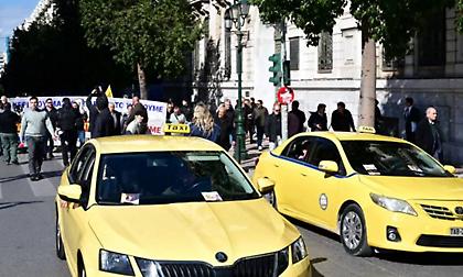 «Χειρόφρενο» για 2η μέρα στα ταξί σε Αθήνα και Θεσσαλονίκη - Τα αιτήματα του ΣΑΤΑ