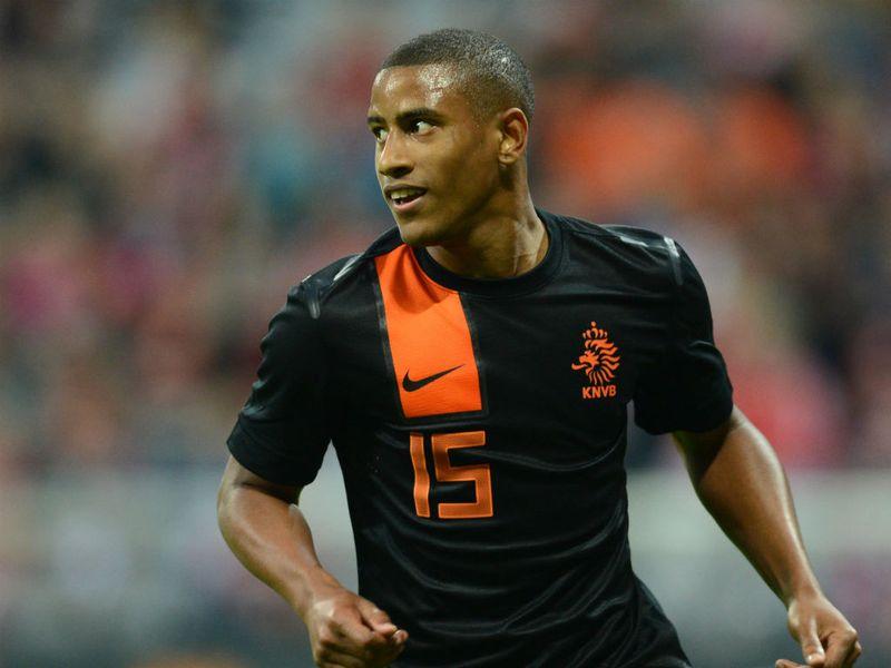 Ελλάς Σύρου: Αποκτά τον Ολλανδό πρώην διεθνή Νάρσινγκ!