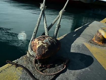 Δεμένα τα πλοία σε Ζάκυνθο και Κεφαλονιά λόγω δυσμενών καιρικών συνθηκών