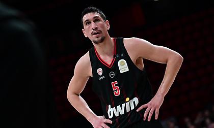 Ολυμπιακός: Υπέστη διάστρεμμα ο Λαρεντζάκης