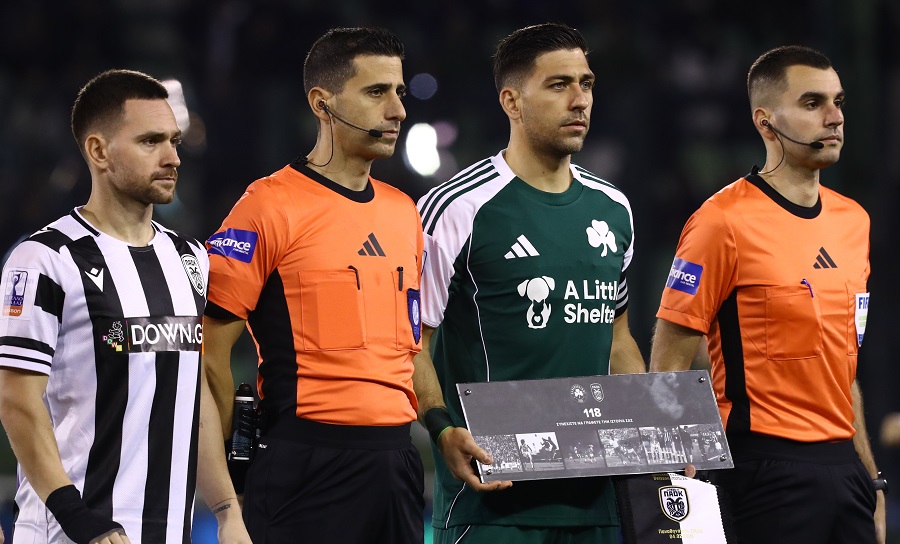 ΠΑΟΚ: Ο Ζίβκοβιτς έδωσε στον Μπακασέτα δώρο για τα 118 χρόνια του Παναθηναϊκού