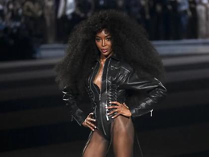 Πώς η Ναόμι Κάμπελ και ο Μικ Τζάγκερ ζούσαν την πολυτελή ζωή με τον Έπσταϊν