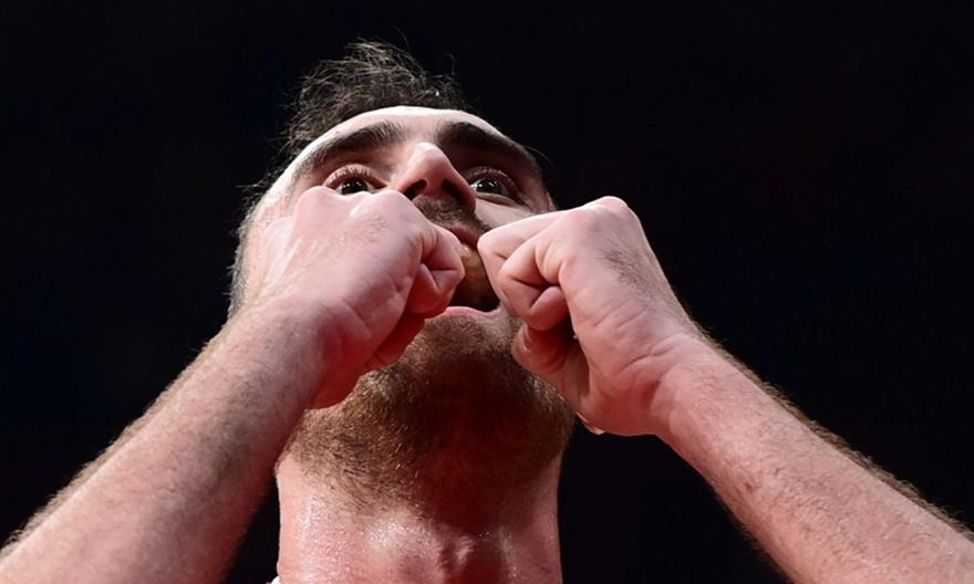 Ιστορικός Μιλουτίνοφ: Ξεπέρασε τον Μπουρούση στα ριμπάουντ και ανέβηκε 8ος όλων των εποχών!