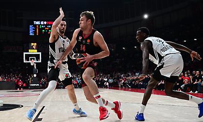 H αναμέτρηση των «ερυθρόλευκων» στο ΣΕΦ: Ολυμπιακός-Βίρτους Μπολόνια (4η περίοδος)