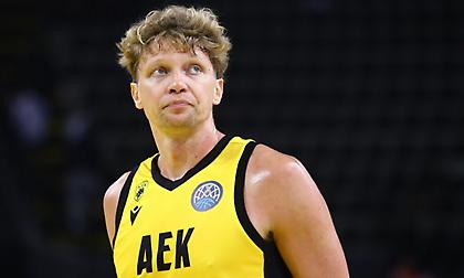 «Ψάχνεται να φύγει από την ΑΕΚ ο Κουζμίνσκας επειδή του χρωστάει λεφτά»