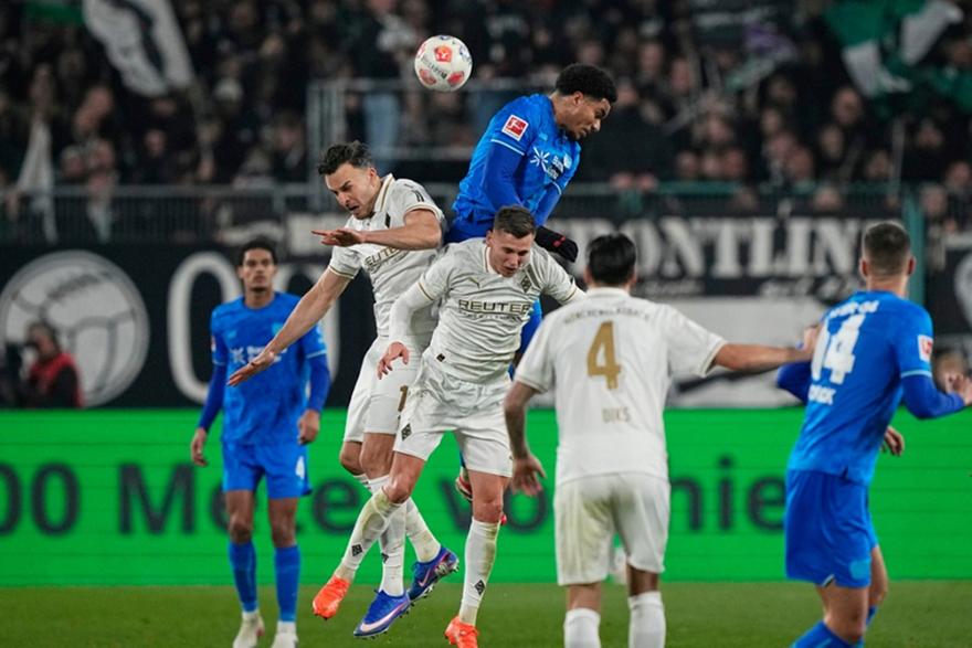 Αντίπαλος Ολυμπιακού: Σκόνταψε στην έδρα της Γκλάντμπαχ η Λεβερκούζεν