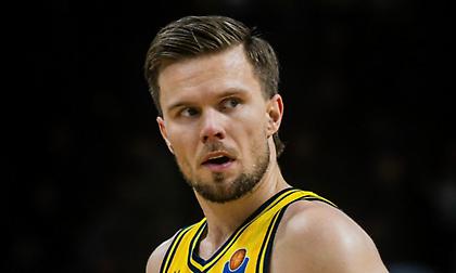 Πλήγμα για την Άλμπα Βερολίνου: Χάνει τον Χέρμανσον για 6 εβδομάδες