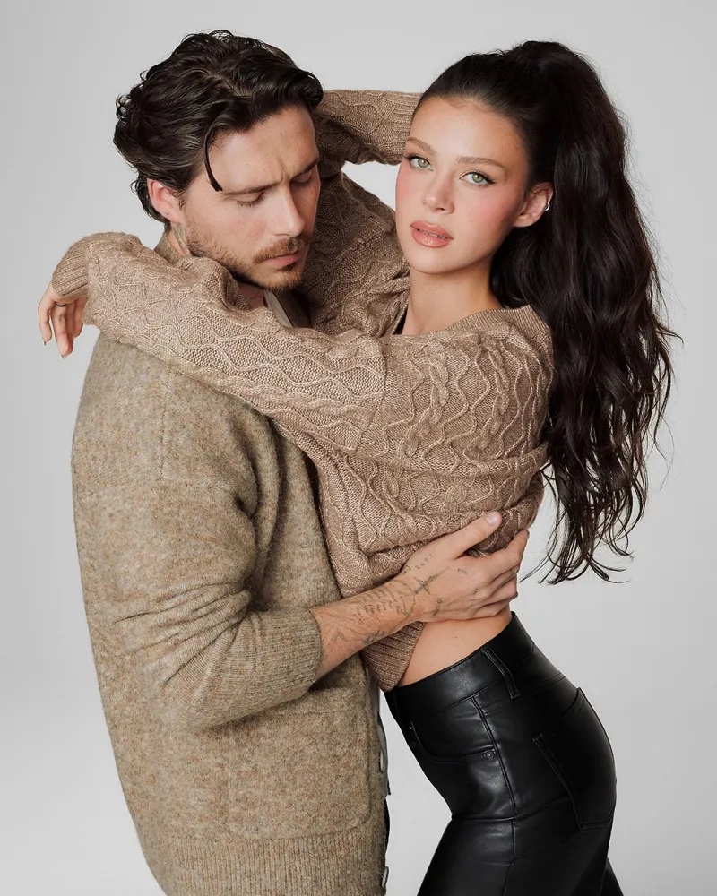 Μπρούκλιν Μπέκαμ-Νίκολα Πελτζ: Υιοθεσία παιδιού