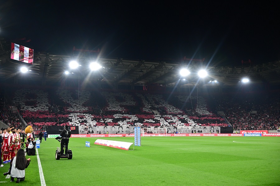 Θύρα 7: Το συγκινητικό τελετουργικό στο «Γ.Καραϊσκάκης» πριν το ντέρμπι