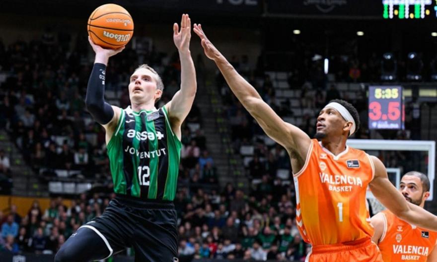 Η Μπανταλόνα άντεξε στην αντεπίθεση της Βαλένθια και πήρε τη νίκη στο φινάλε