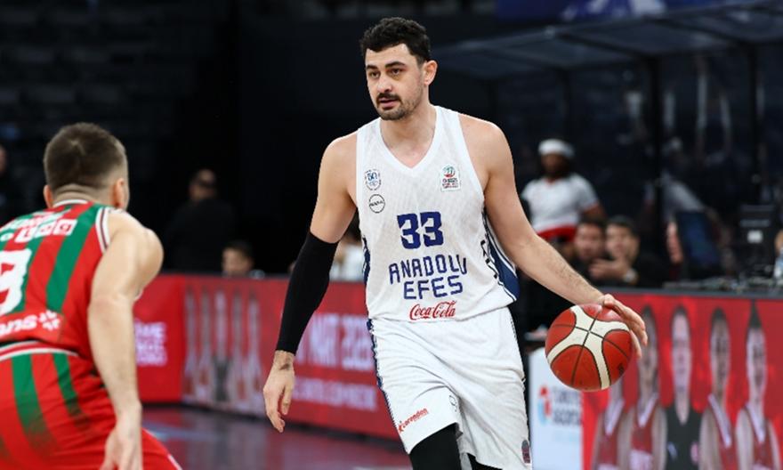 Λύγισε την Καρσίγιακα και συνέχισε το σερί της η Εφές