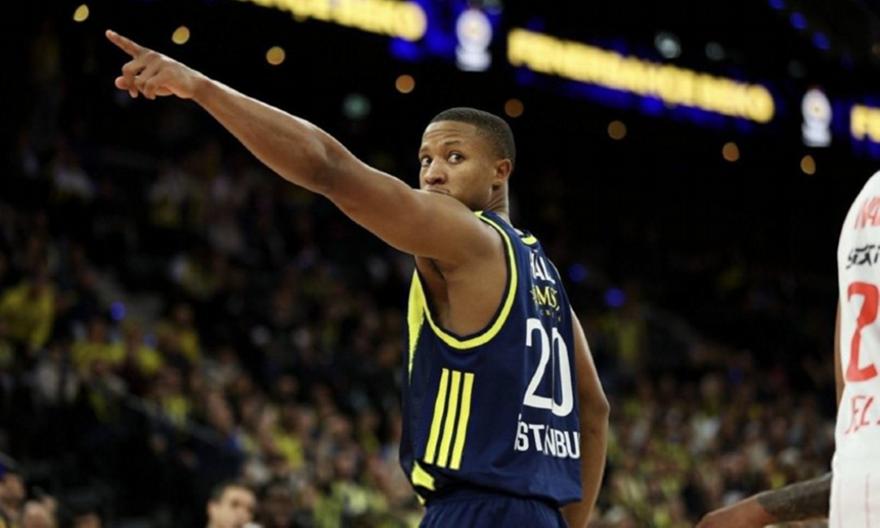 Πλήγμα για τη Φενέρμπαχτσε, υπέστη ρήξη μηνίσκου ο Χολ