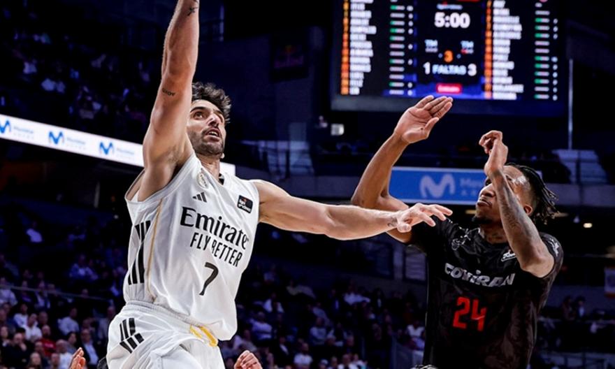 Σάρωσε την ουραγό Γρανάδα η Ρεάλ και ξέφυγε στην κορυφή