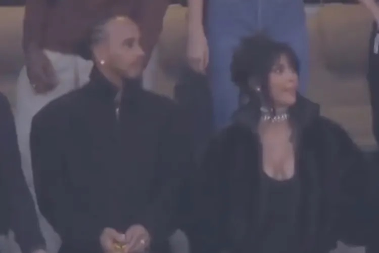 Λιούις Χάμιλτον και Κιμ Καρντάσιαν μαζί στο Super Bowl 2026