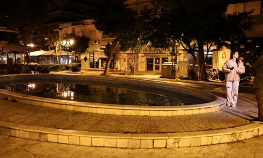 Καλλιθέα: Σε κρίσιμη κατάσταση το κοριτσάκι που έπεσε σε συντριβάνι - Στον εισαγγελέα σήμερα οι γονείς του