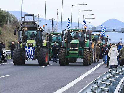 Καρδίτσα: Ξεκίνησε η κάθοδος των αγροτών για το μεγάλο συλλαλητήριο στην Αθήνα