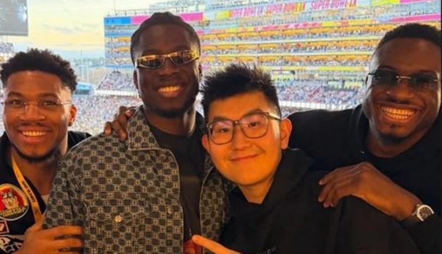 Αντετοκούνμπο και Σιάο παρακολούθησαν μαζί από τις κερκίδες το Super Bowl