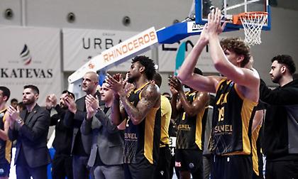 Η Άλμπα λύγισε την Τόφας και έστειλε την ΑΕΚ στα προημιτελικά!