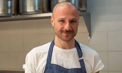 Ζιγκοάλα: Μια σύγχρονη ταβέρνα με ψυχή και λαϊκές μελωδίες στο κέντρο της πόλης