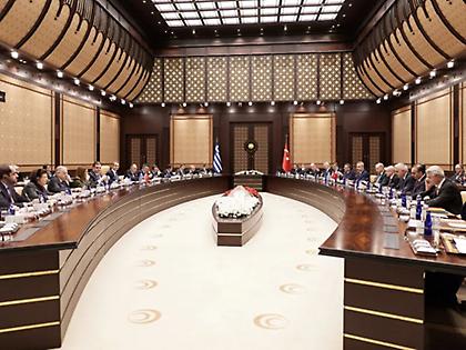 Τα επτά κείμενα που υπέγραψαν Αθήνα και Άγκυρα στο πλαίσιο του 6ου Ανώτατου Συμβουλίου Συνεργασίας