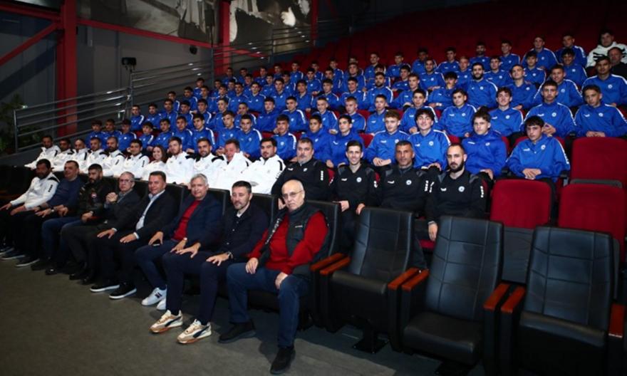 «Το αύριο του Ατρόμητου μαζί με το σήμερα»: Με την... αύρα της πρώτης ομάδας η κοπή πίτας των Ακαδημιών