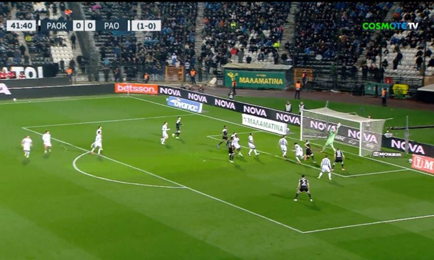 Τεράστια επέμβαση του Λαφόν σε καρφωτή κεφαλιά του Γιακουμάκη