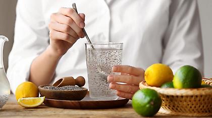 Νερό με σπόρους τσία: Η νέα τάση στο αδυνάτισμα