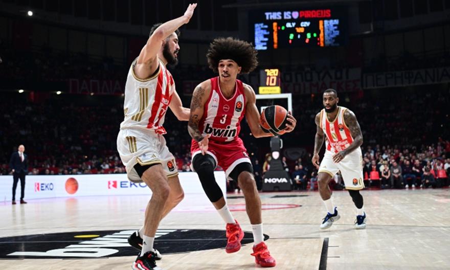 Ντέρμπι «ερυθρόλευκων» στο ΣΕΦ: Ολυμπιακός-Ερυθρός Αστέρας (4η περίοδος)